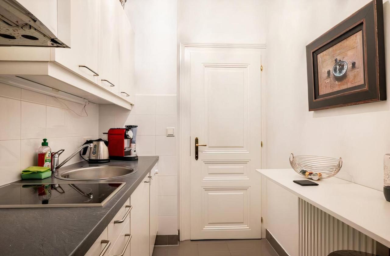 Ferienwohnung Imperial Gem . Flamboyant Studio . Heart Of Wien Exterior foto